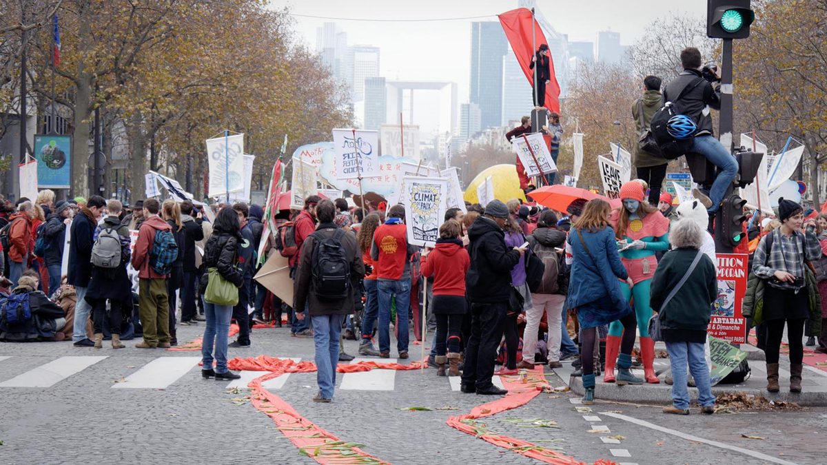 Oliver Ressler, Everything’s Coming Together While Everything’s Falling Apart, COP 21