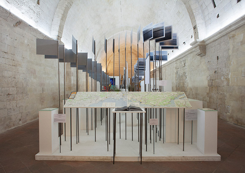 Stéphanie Solinas, La Méthode des lieux - Le Palais de l’esprit, 2016. Vue d’exposition Rencontres d’Arles 2016