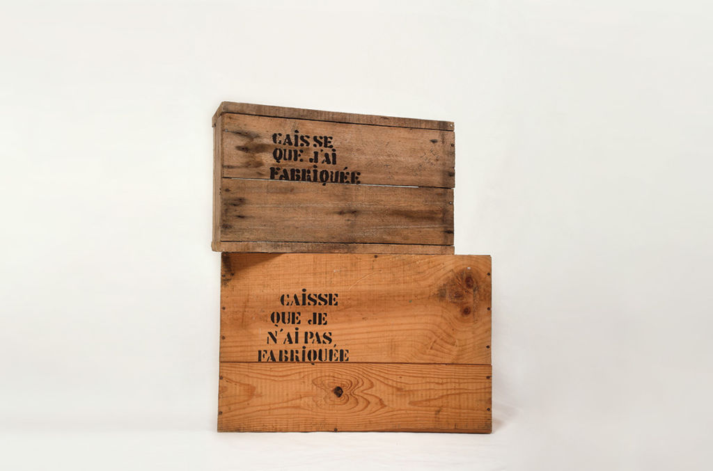 Jean Dupuy, Caisse que j’ai fabriquée ? Caisse que je n’ai pas fabriquée ! 1992 acrylique sur bois, 17 x 46,5 x 13,5 cm et 30 x 50 x 17,5 cm (Photo : Nicolas Calluaud)